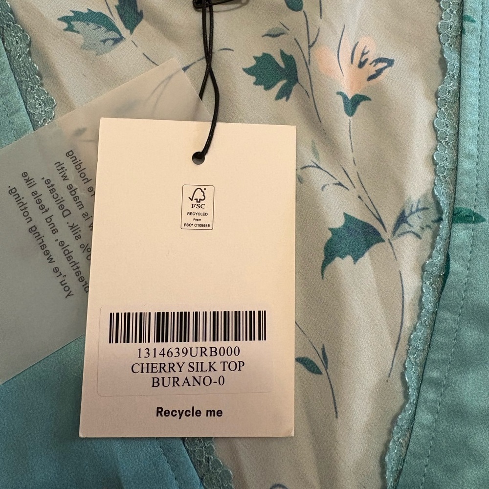 Reformation Silk Cherry Top in Burano - Picture 5 of 9